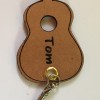 porte-clés cuir naturel&nbsp;guitare
