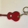 porte-clés cuir rouge guitare&nbsp;verso