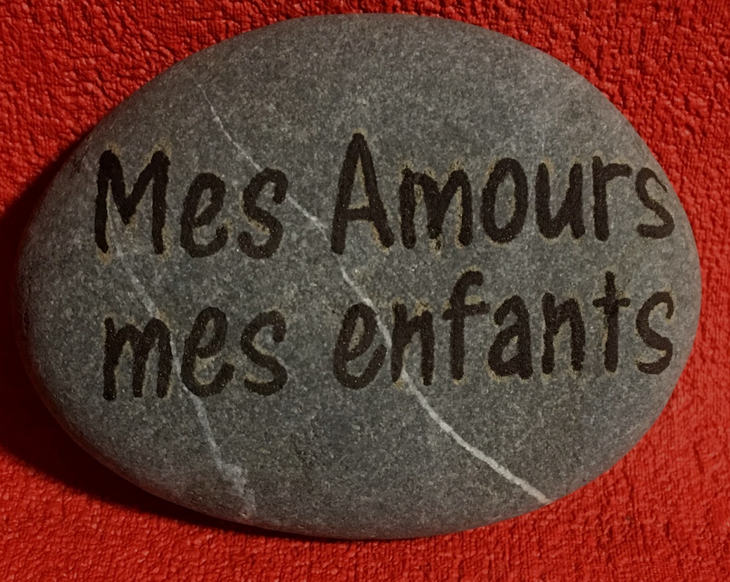 mes enfants galet brut gravé