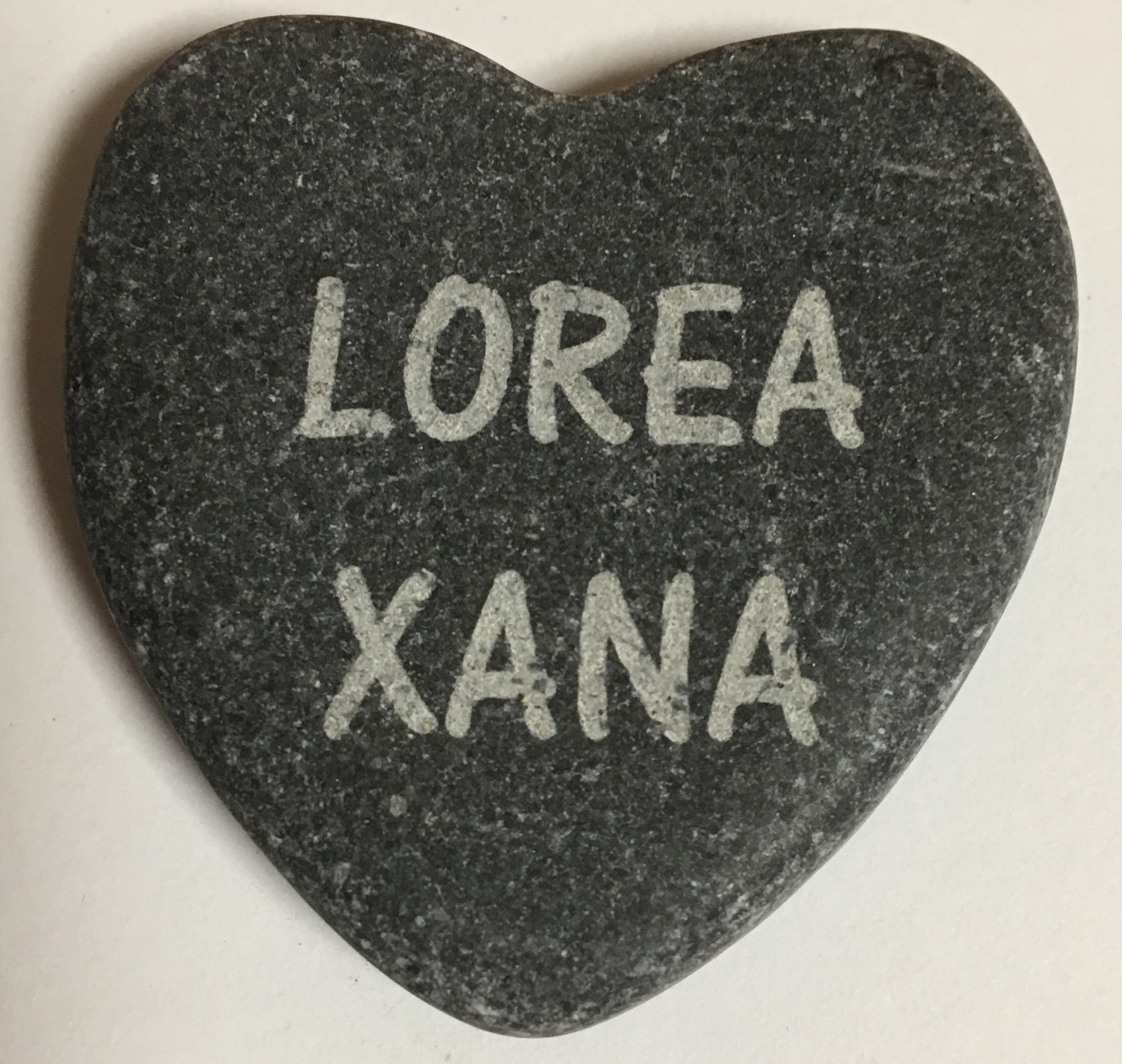 galet coeur gravé personnalisé