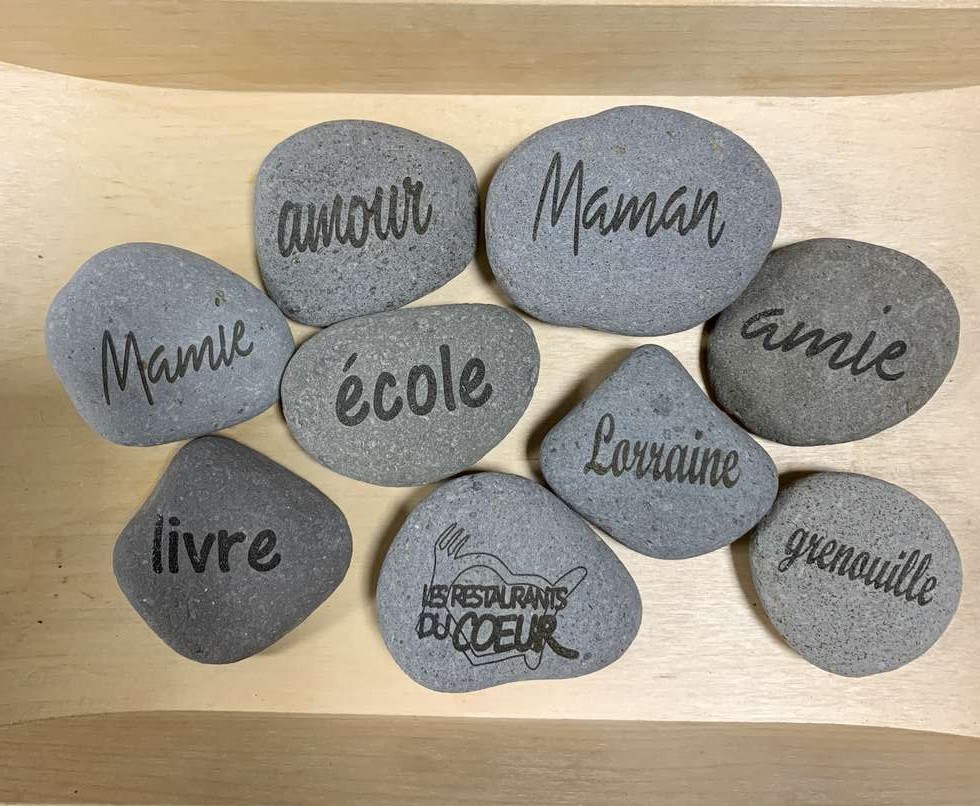 véritables galets de Dordogne, gravure personnalisée inaltérable
