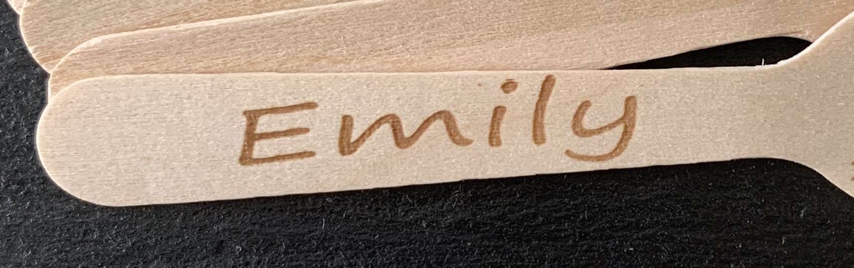 cuillère en bois marque place personnalisé